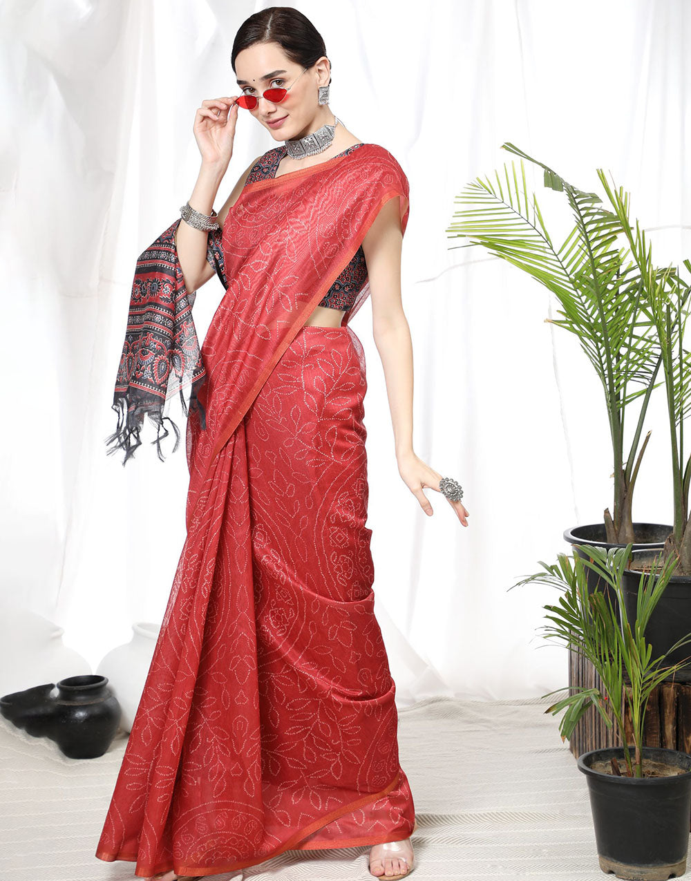 Red Soft Cotton Saree With Bandhani Printed Work