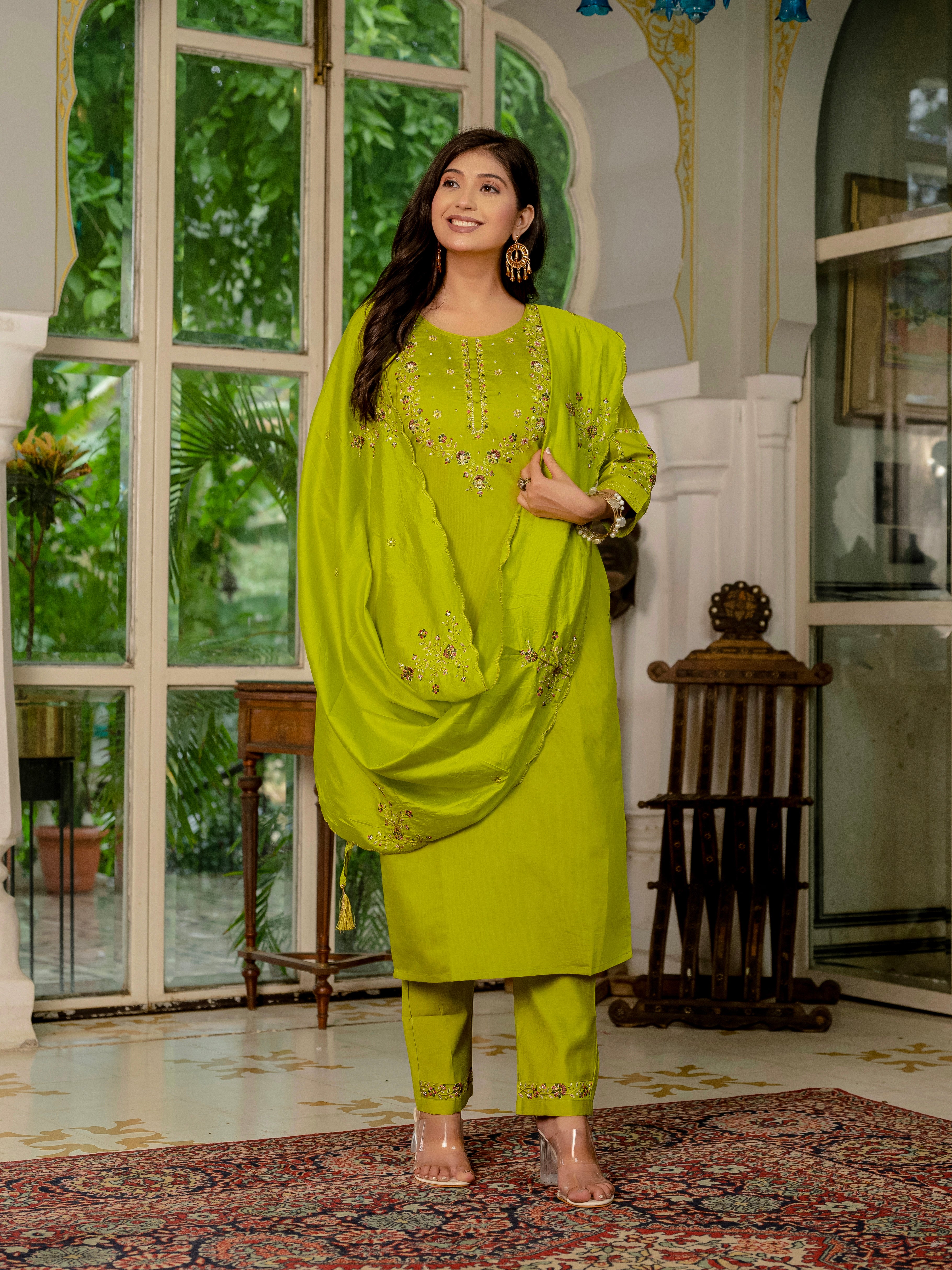 Elegant Straight Kurti Pant Dupatta Set