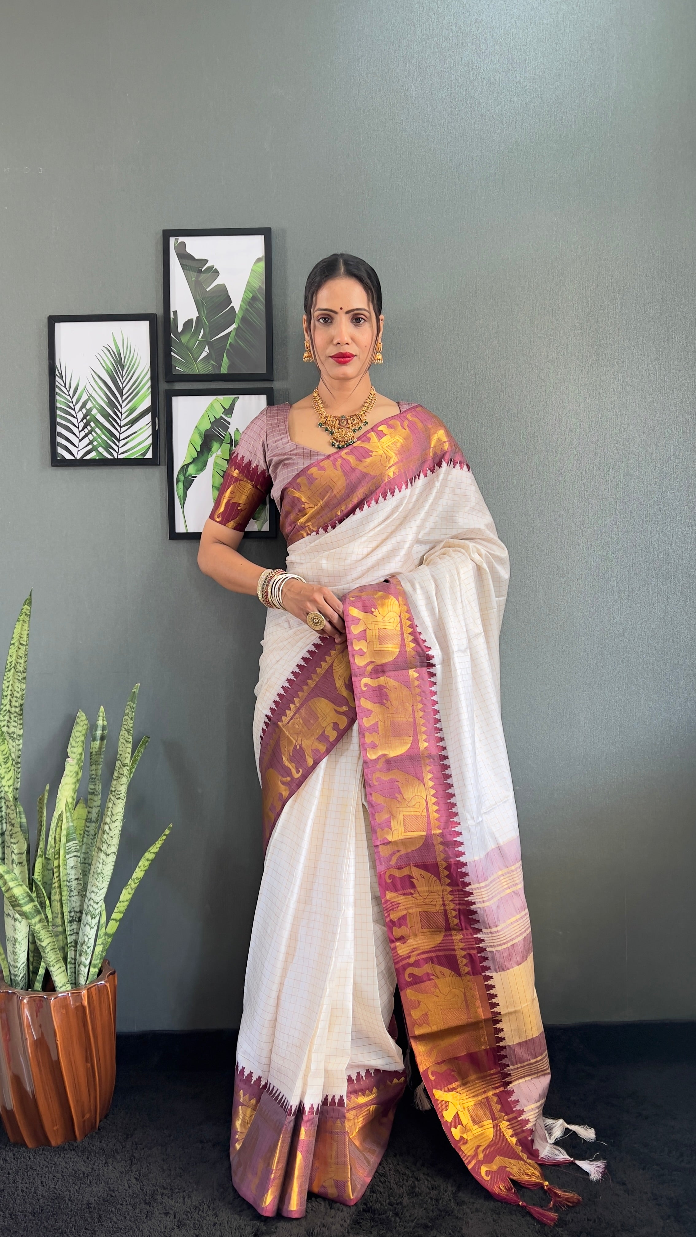 Ethnic Motifs Woven Design Zari Cheks Kanjeevaram Silk Saree Just Wear 1.Min