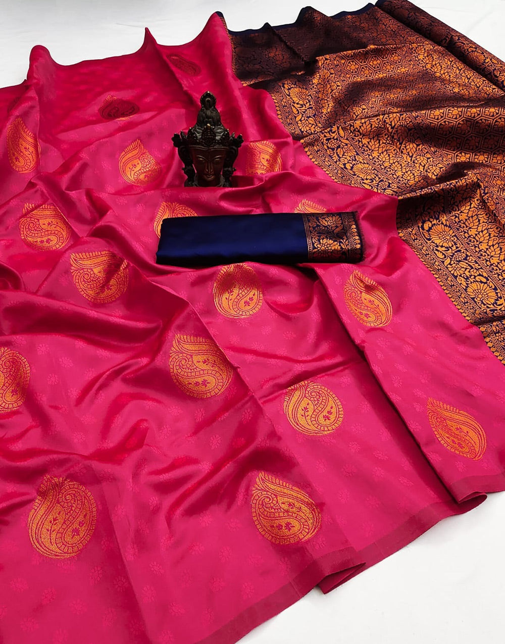 Pink Soft Silk Saree With Zari Weaving Work