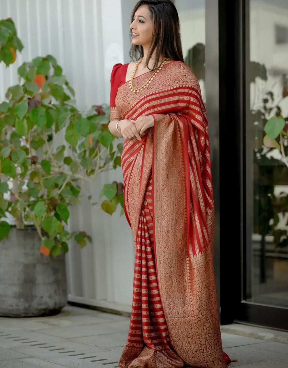 Red Soft Silk Saree With Zari Weaving Work