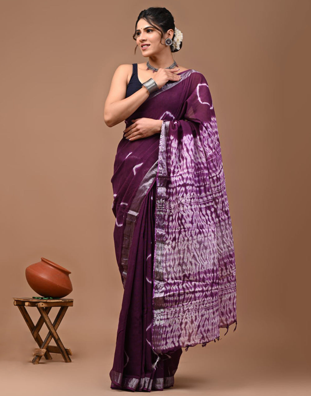 Wine Linen Saree With Digital Printed Work