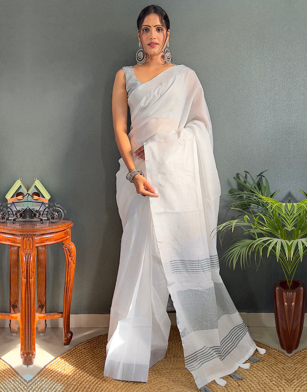 White & Grey Cotton Striped Saree With Tassles On Pallu