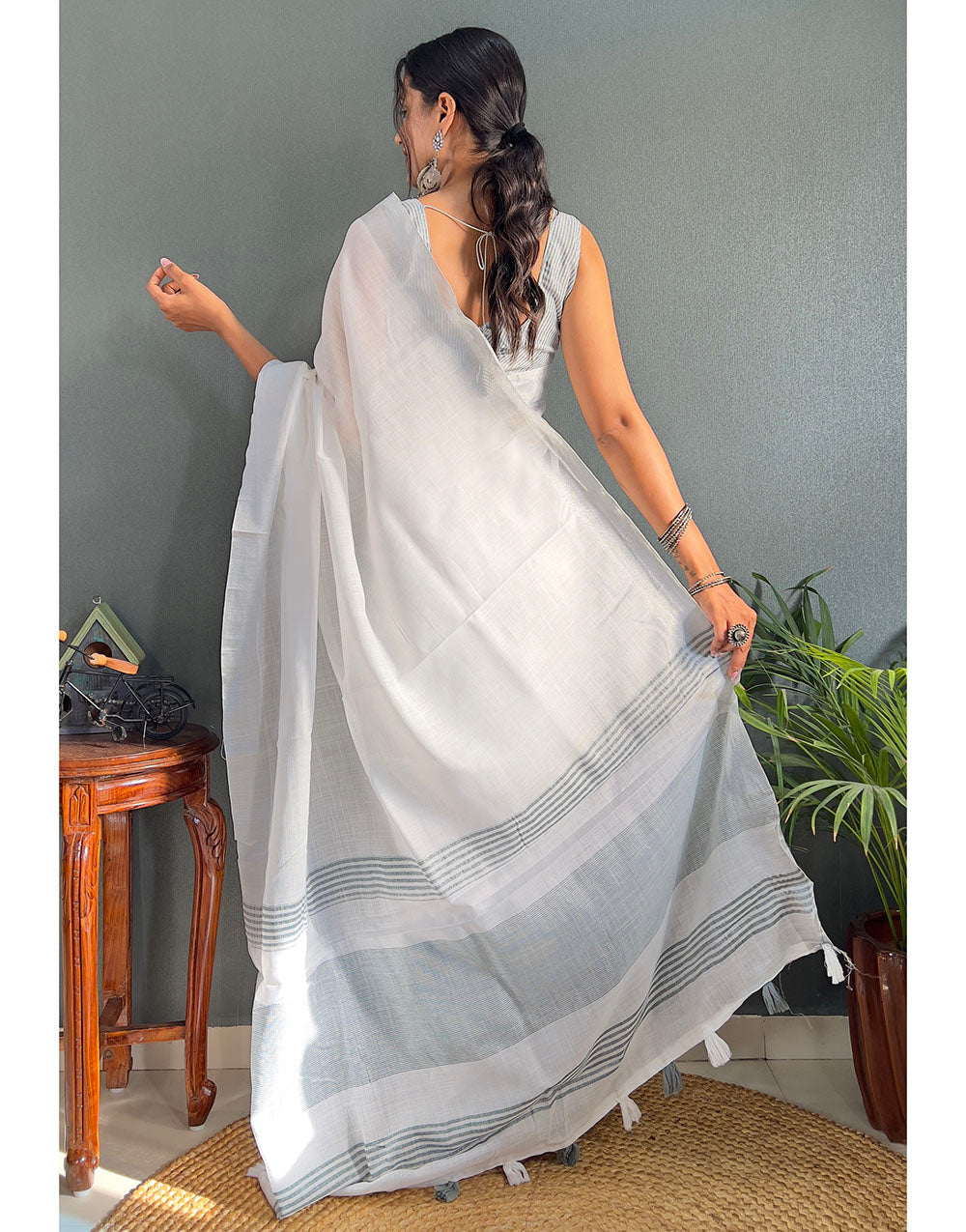 White & Grey Cotton Striped Saree With Tassles On Pallu