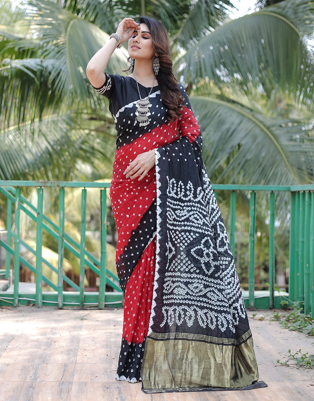 Black & Red Hand Bandhej Bandhani Saree Wth Zari weaving Work