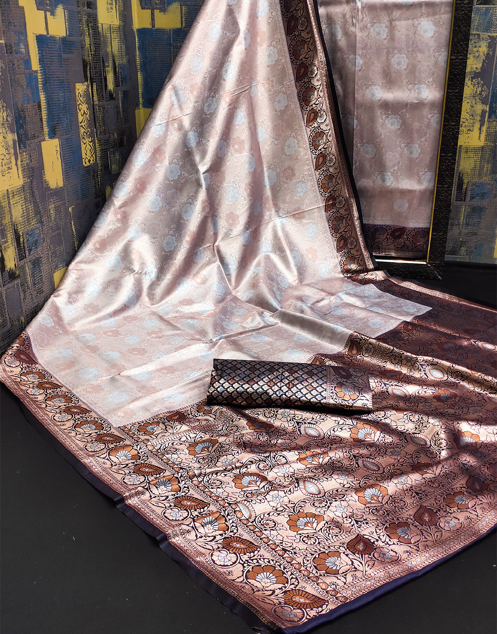 Rust Pink Kanjivaram Silk Saree With Zari Weaving Work