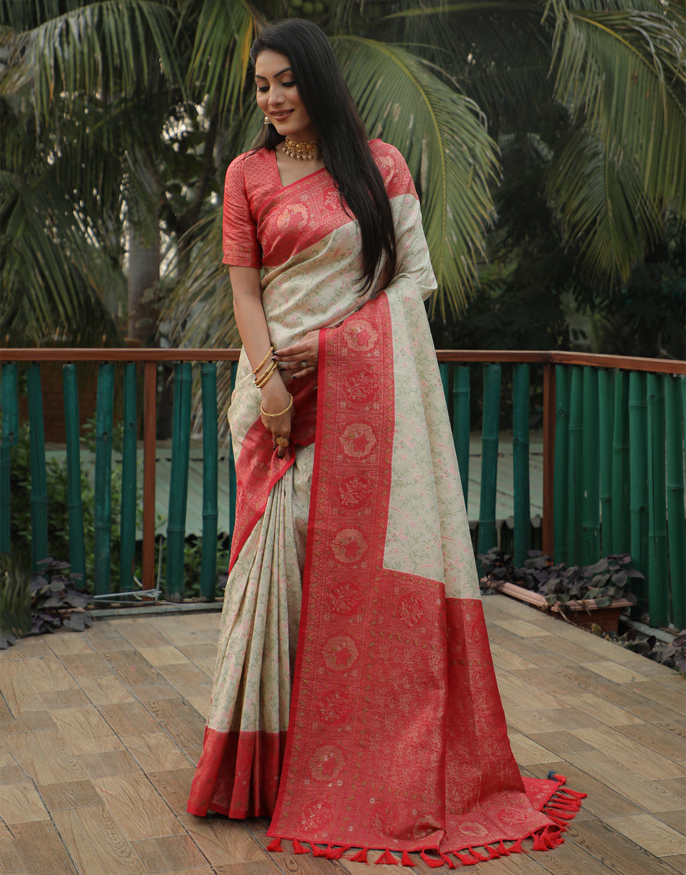 Off White Kanjivaram Silk Saree With Weaving Work