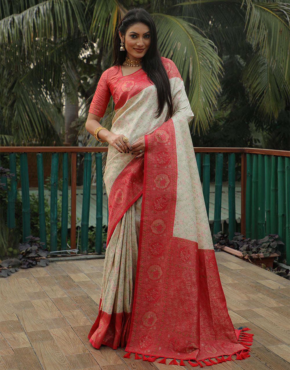 Off White Kanjivaram Silk Saree With Weaving Work