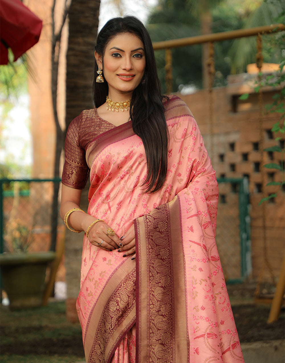 Peach Pink Kanjivaram Soft Silk Saree With Weaving Work