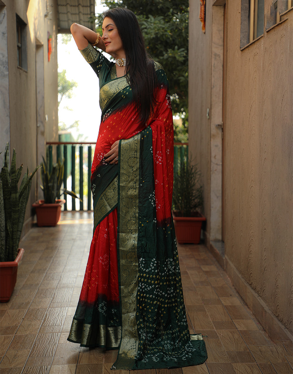 Red Green Bandhej Silk Saree With Weaving Work