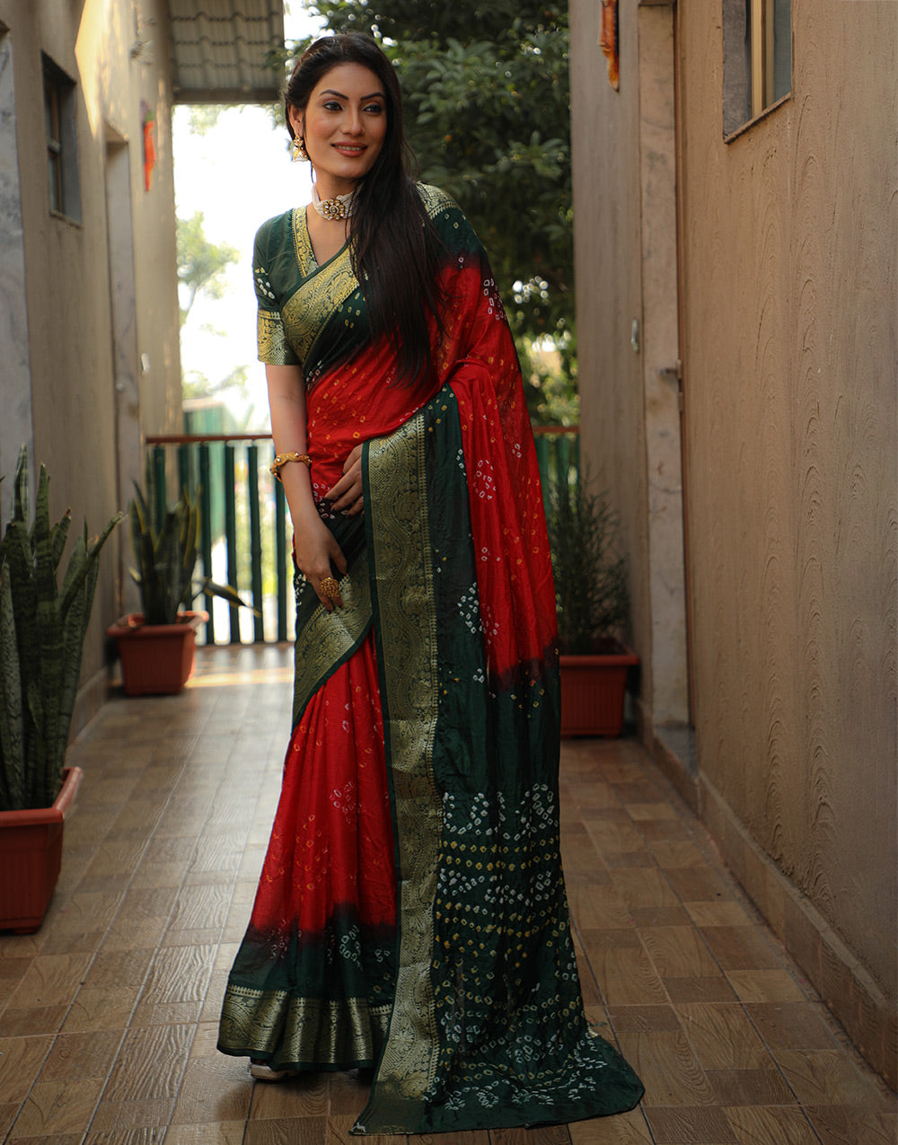 Red Green Bandhej Silk Saree With Weaving Work