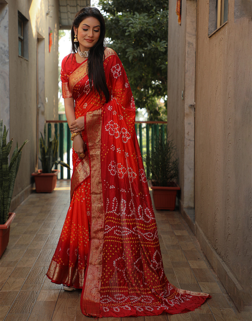Red & Orange Bandhej Silk Saree With Weaving Work