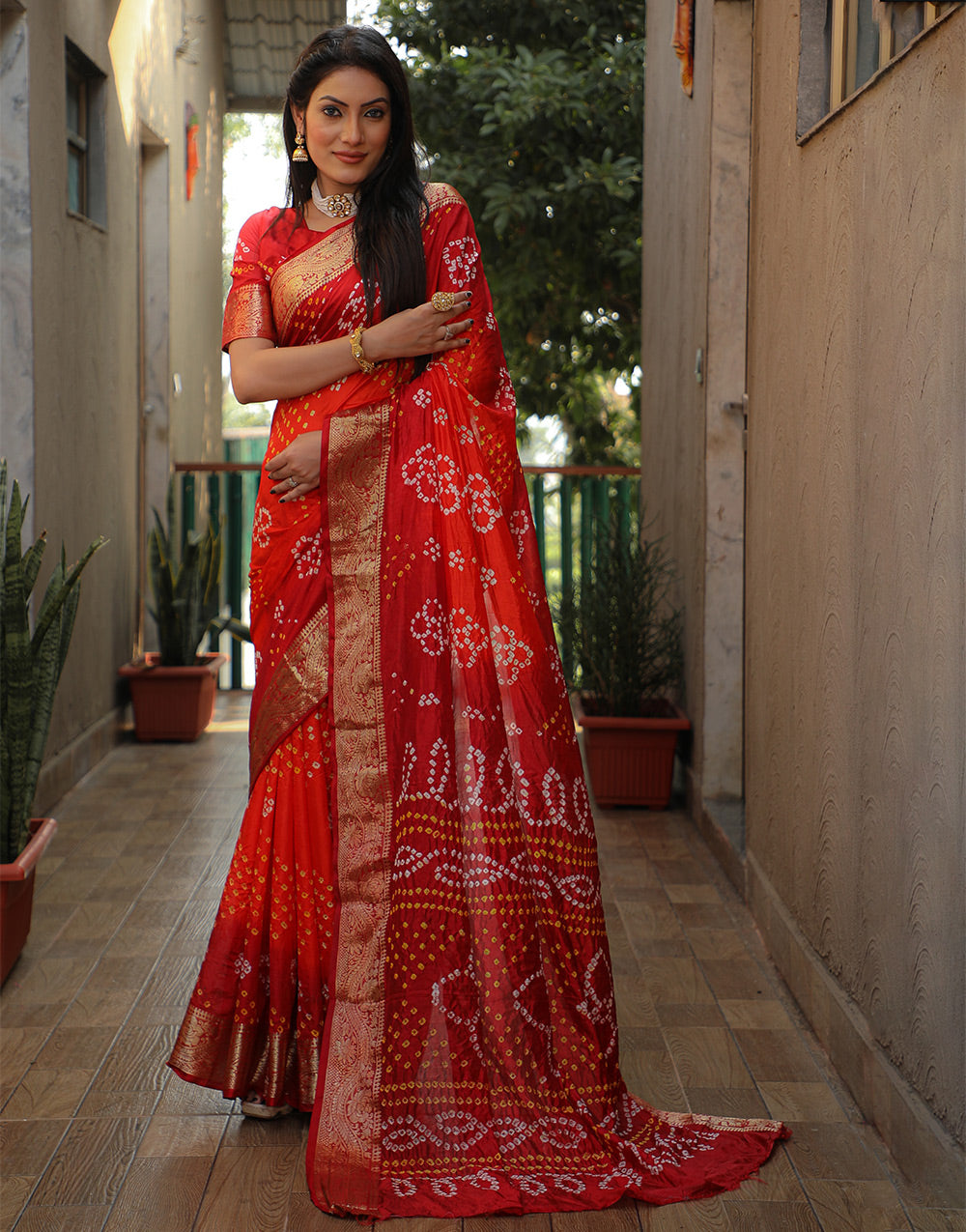 Red & Orange Bandhej Silk Saree With Weaving Work