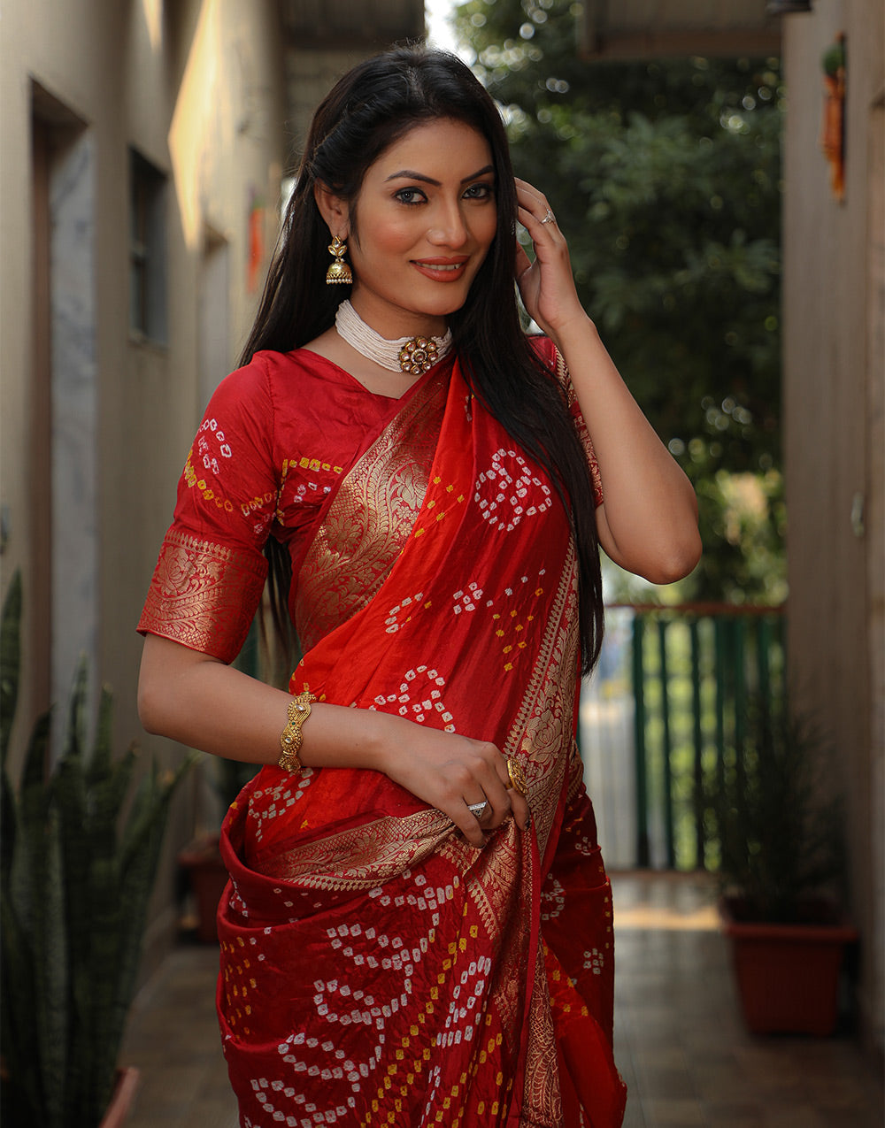 Red & Orange Bandhej Silk Saree With Weaving Work