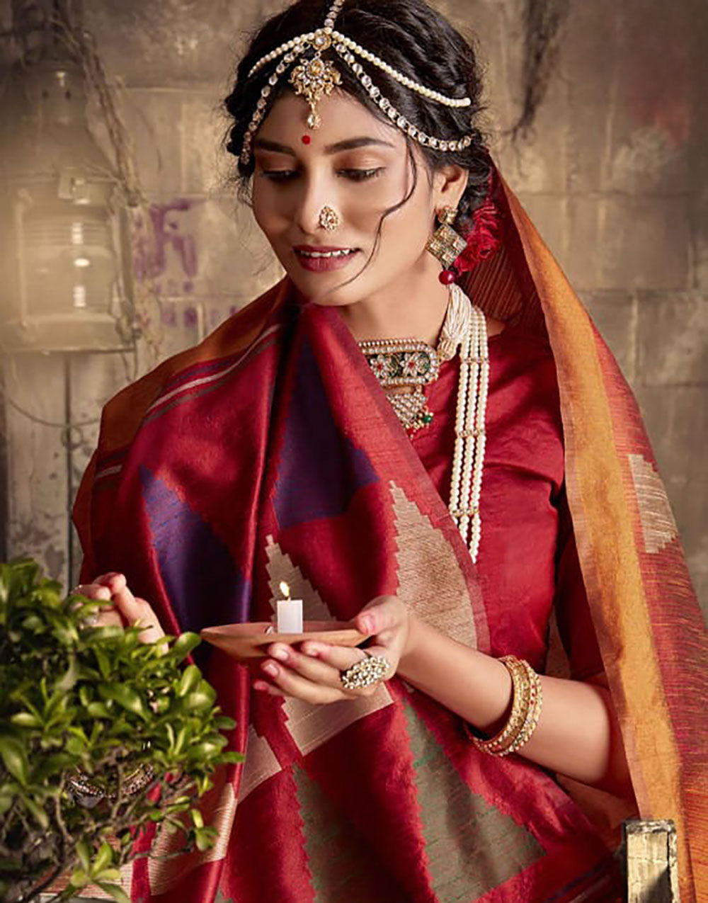 Sandstone Orange Handloom Raw Silk Saree With Weaving Work