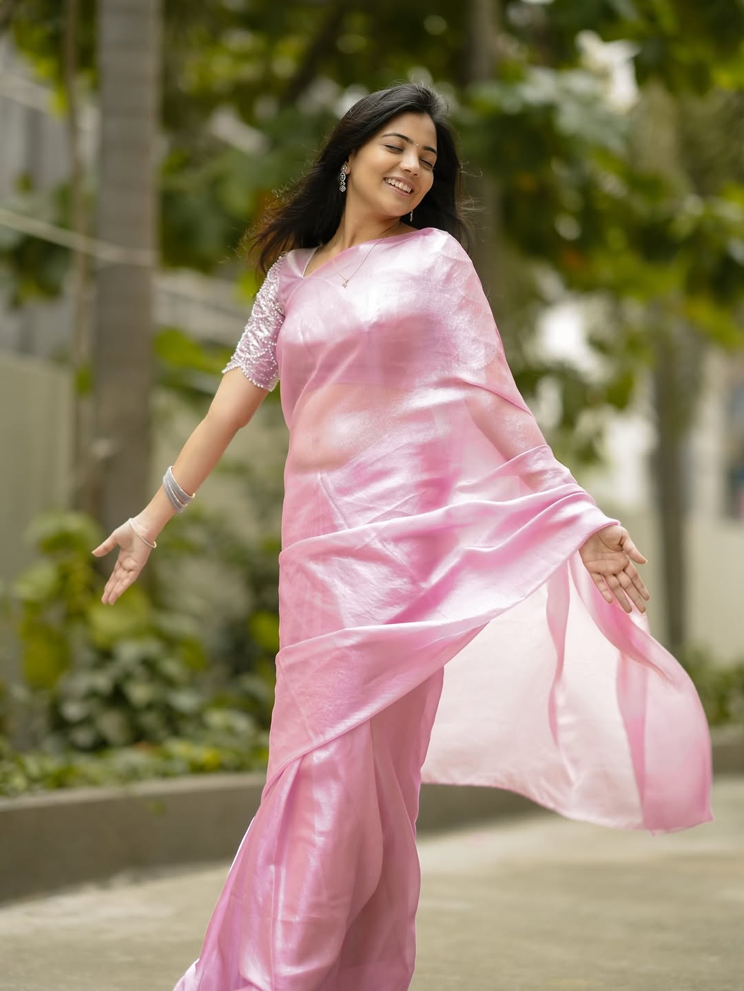 Elegant Plain Pink Silk Saree