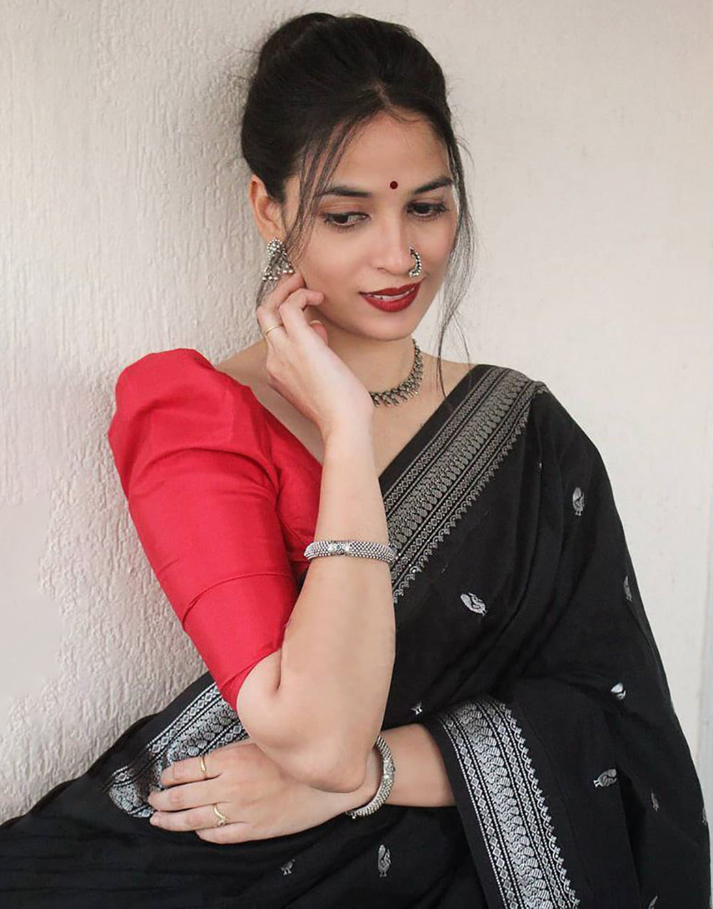 Black Banarasi Silk Saree With Zari Weaving Work
