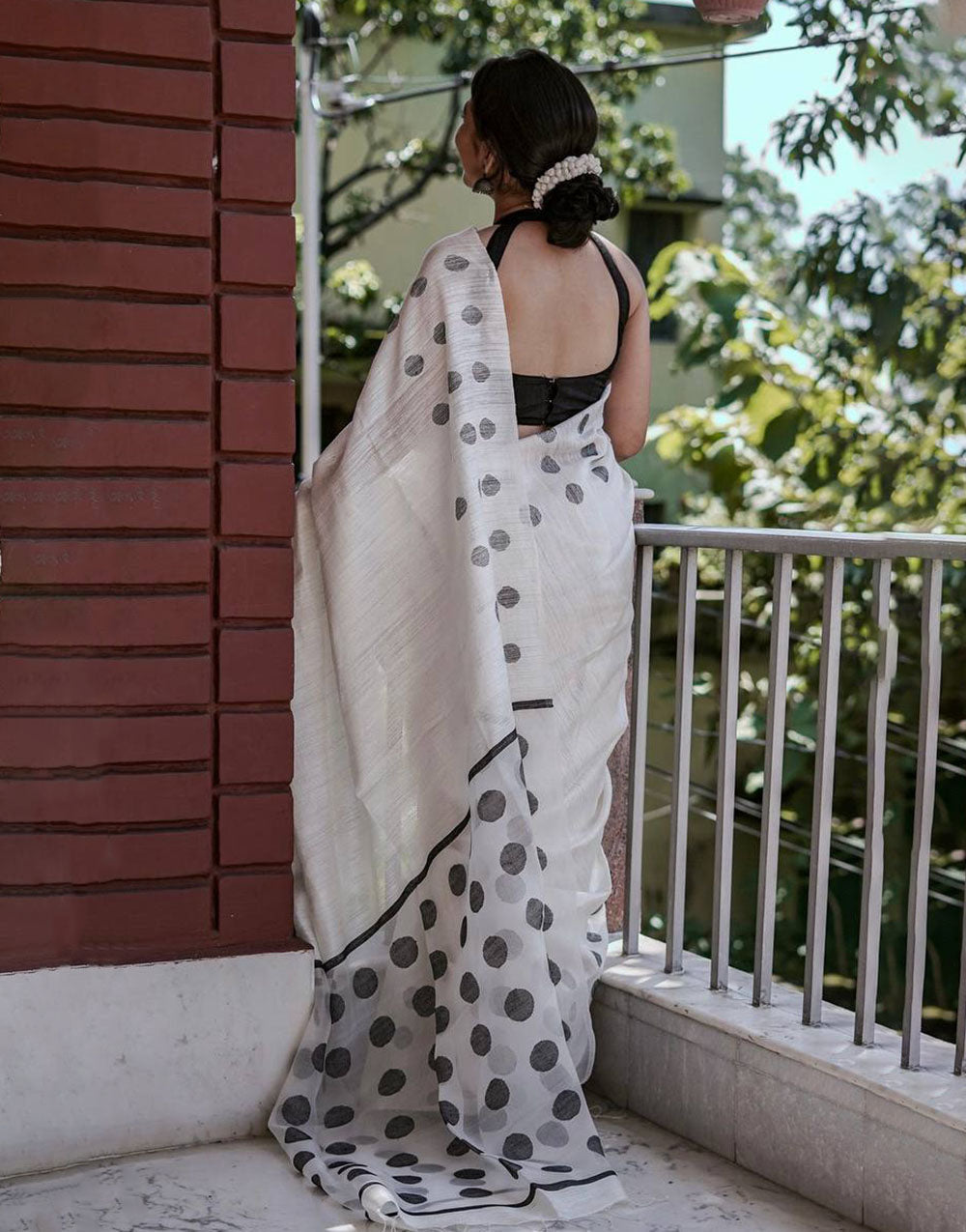 White & Black Latest Design Cotton Saree With Printed Work