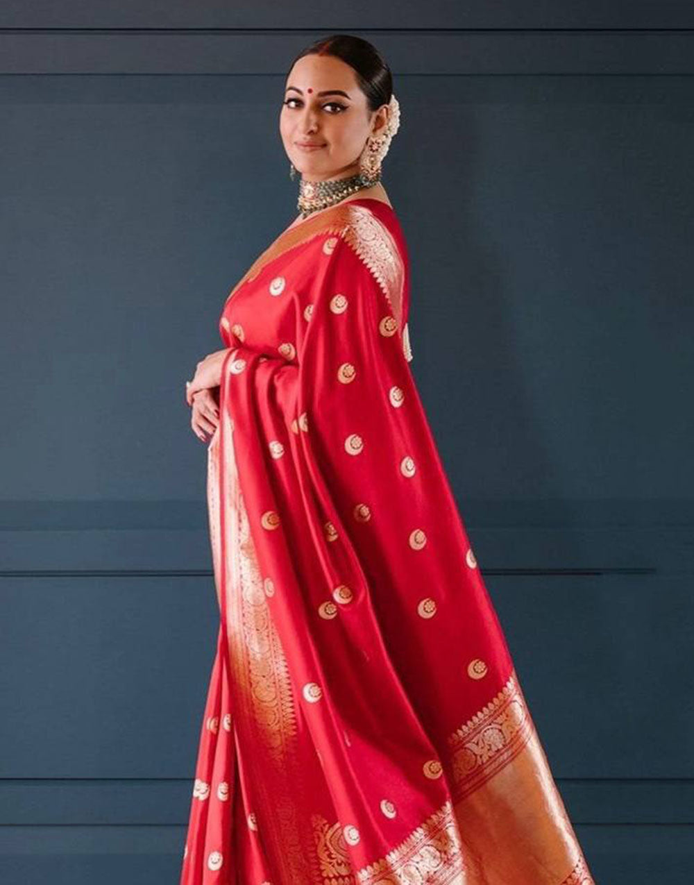 Dark Red Rich Pallu Soft Lichi Silk Saree With Zari Weaving Work