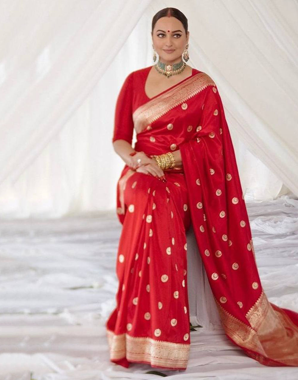 Dark Red Rich Pallu Soft Lichi Silk Saree With Zari Weaving Work