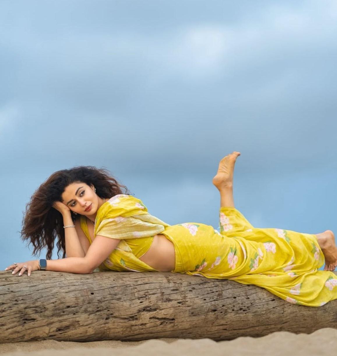 Sareewave Presents Designer Cotton Linen Silk Saree
