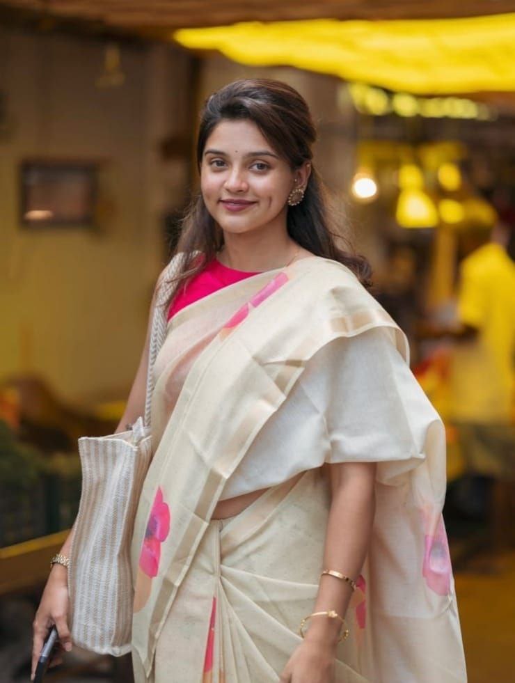 Sareewave Presents Designer Cotton Linen Silk Saree