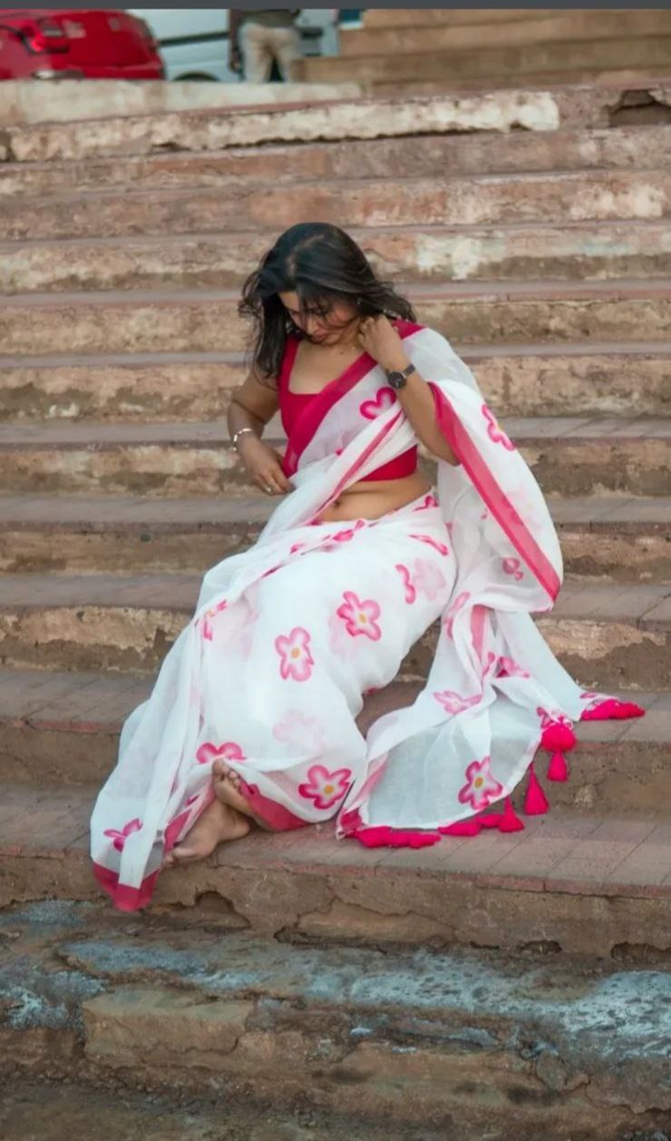 Sareewave Presents Designer Cotton Linen Silk Saree