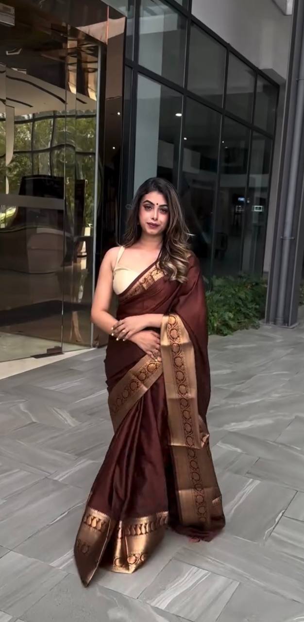 BEAUTIFUL RICH PALLU & JACQUARD WORK SOFT LICHI SILK SAREE