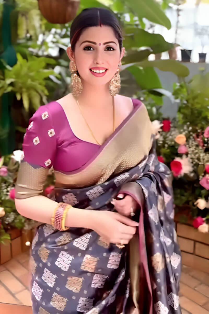 BEAUTIFUL RICH PALLU & JACQUARD WORK SOFT LICHI SILK SAREE
