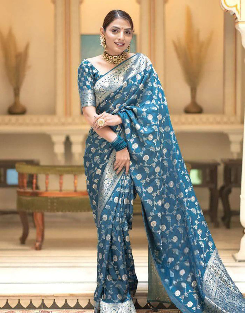 Rama Green Banarasi Silk Saree With Zari Weaving Work
