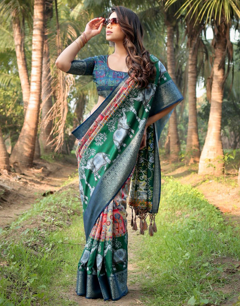Dark Green Silk Saree With Digital Printed Work