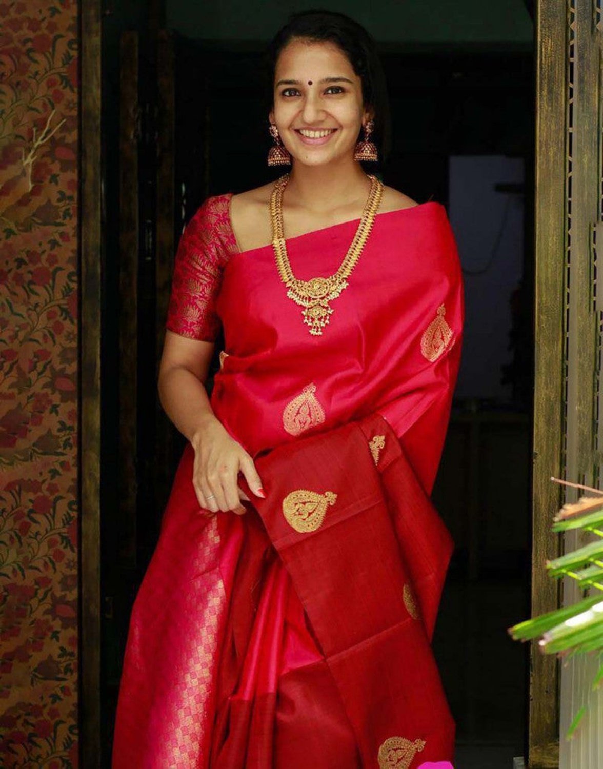 Fabulous Red And Pink Colour Soft Lichi Silk Saree
