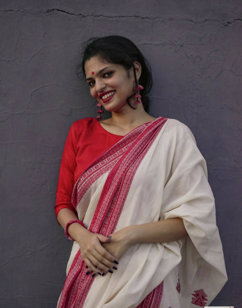 White & Red Cotton Saree With Weaving Work