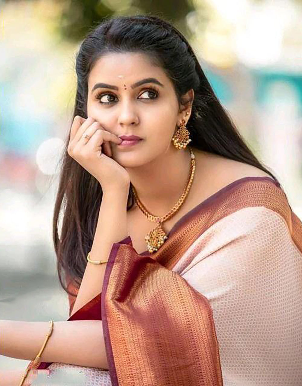 Cream Colour Soft Silk Saree With Blouse