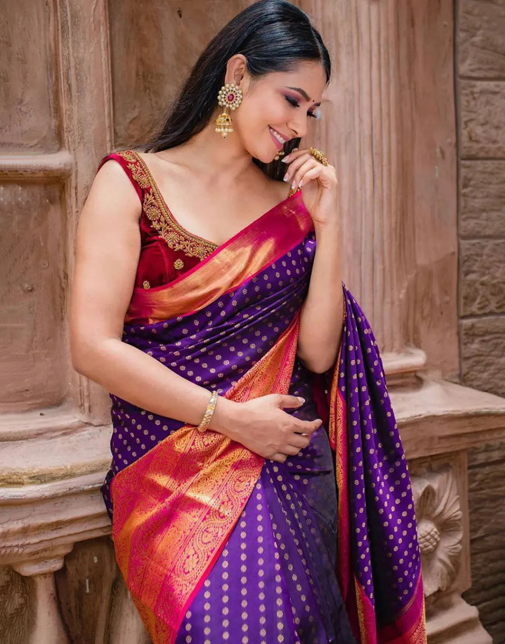 Designer Soft Lichi Silk Golden Jari Design Border Design Saree