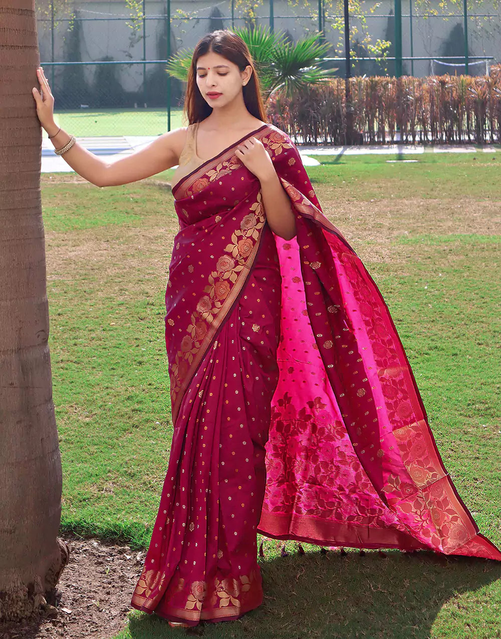 Pink Soft Silk Saree With Zari Weaving Work