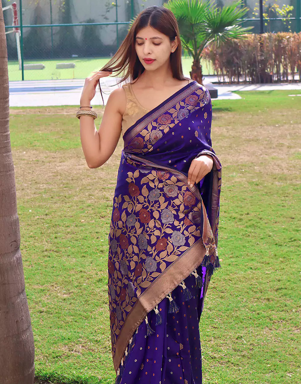 Dark Purple Soft Silk Saree With Zari Weaving Work