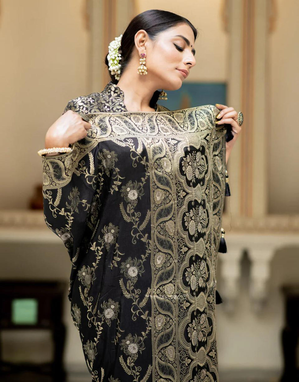 Black Banarasi Silk Saree With Zari Weaving Work