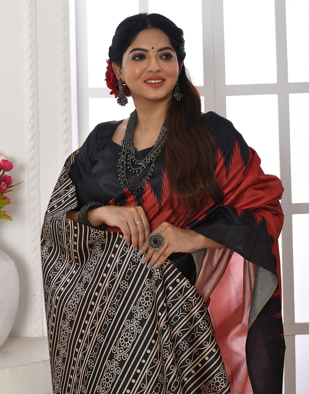 Red & Black Tussar Silk Saree With Printed Work