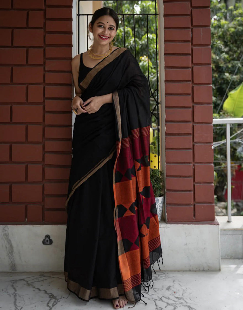 Black Cotton Silk Saree With Weaving Work