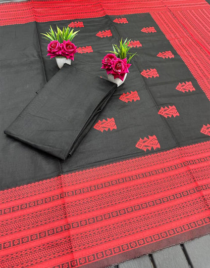 Black Cotton Saree With Printed Work