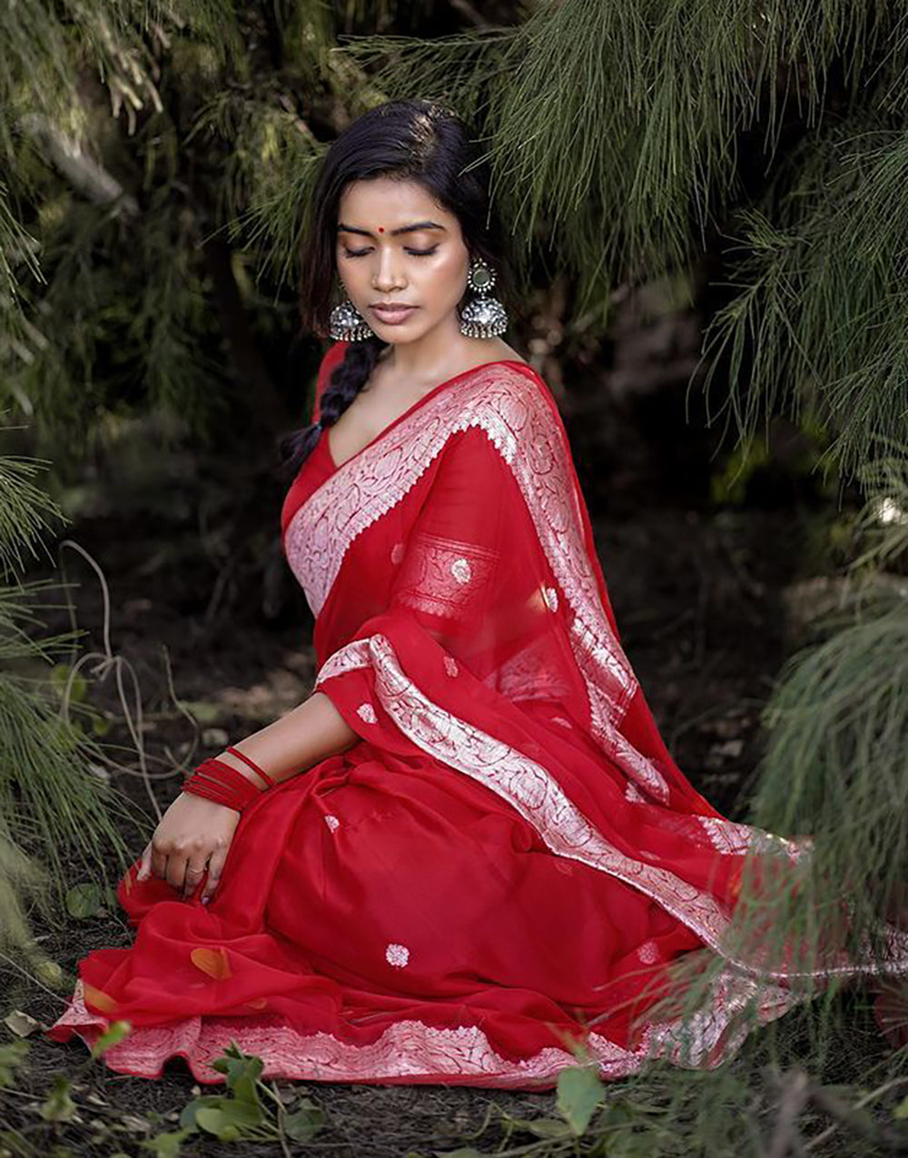 Red Soft Silk Saree With Weaving Work