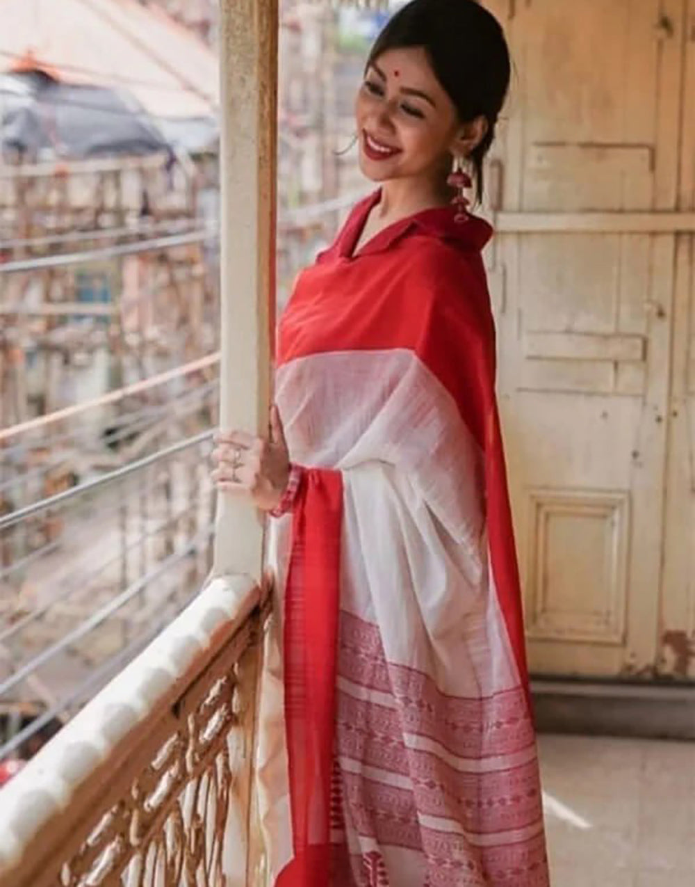 White & Red Cotton Saree With Weaving Work