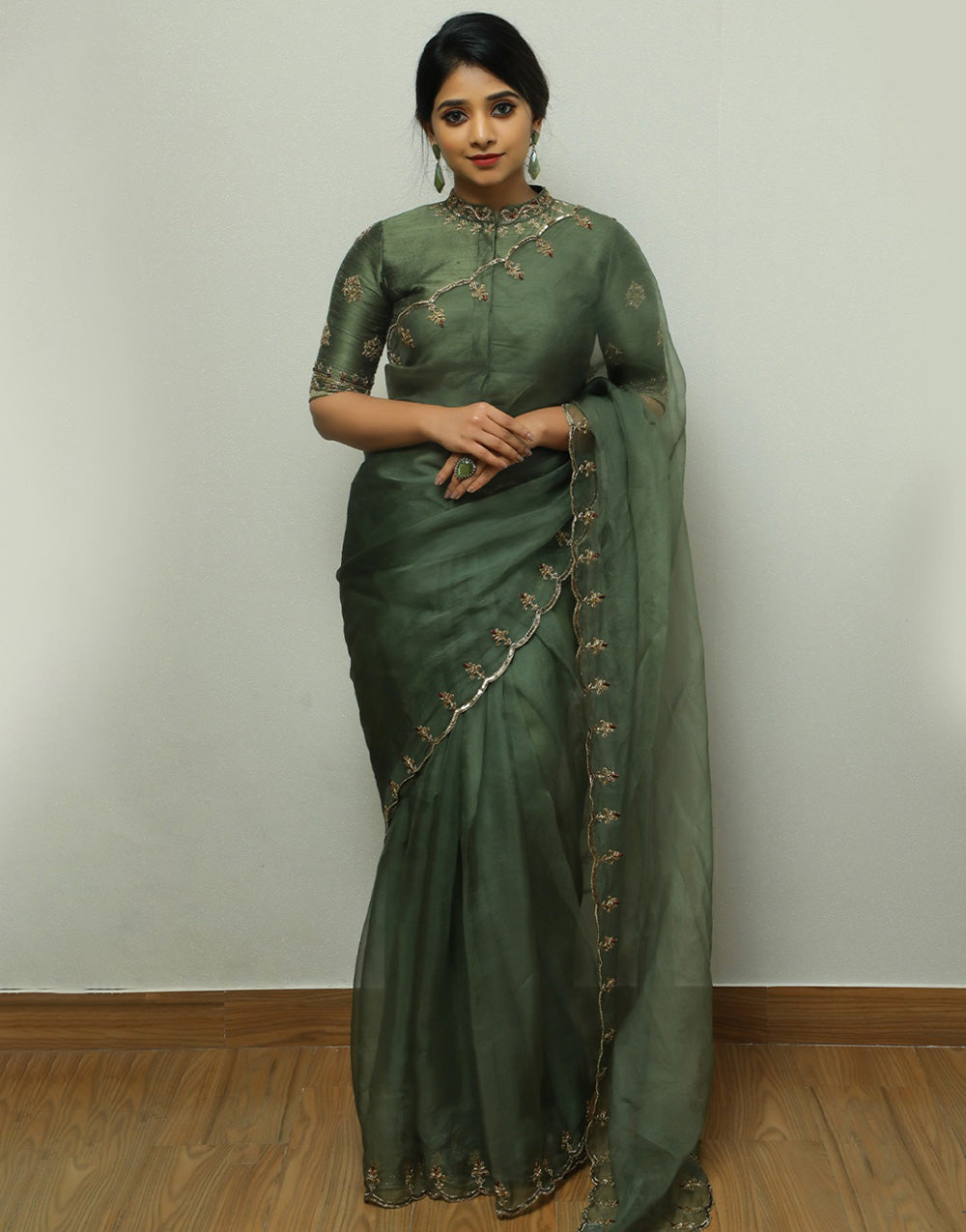 Fean Green Organza Saree With Hand Work & Sequence Work