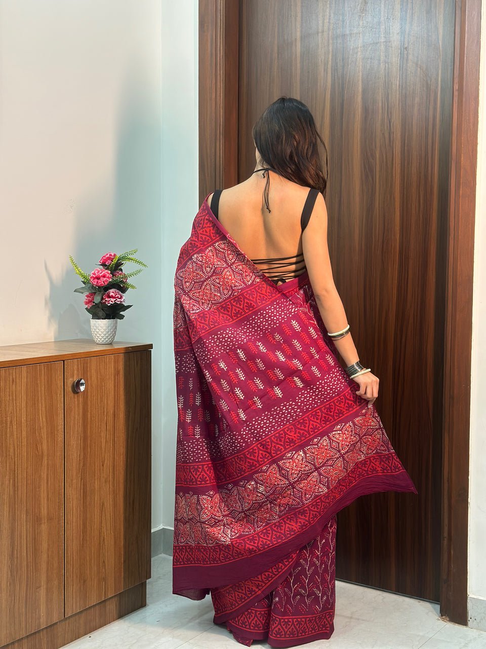 Red Mul Cotton Ready To Wear Saree With Pocket