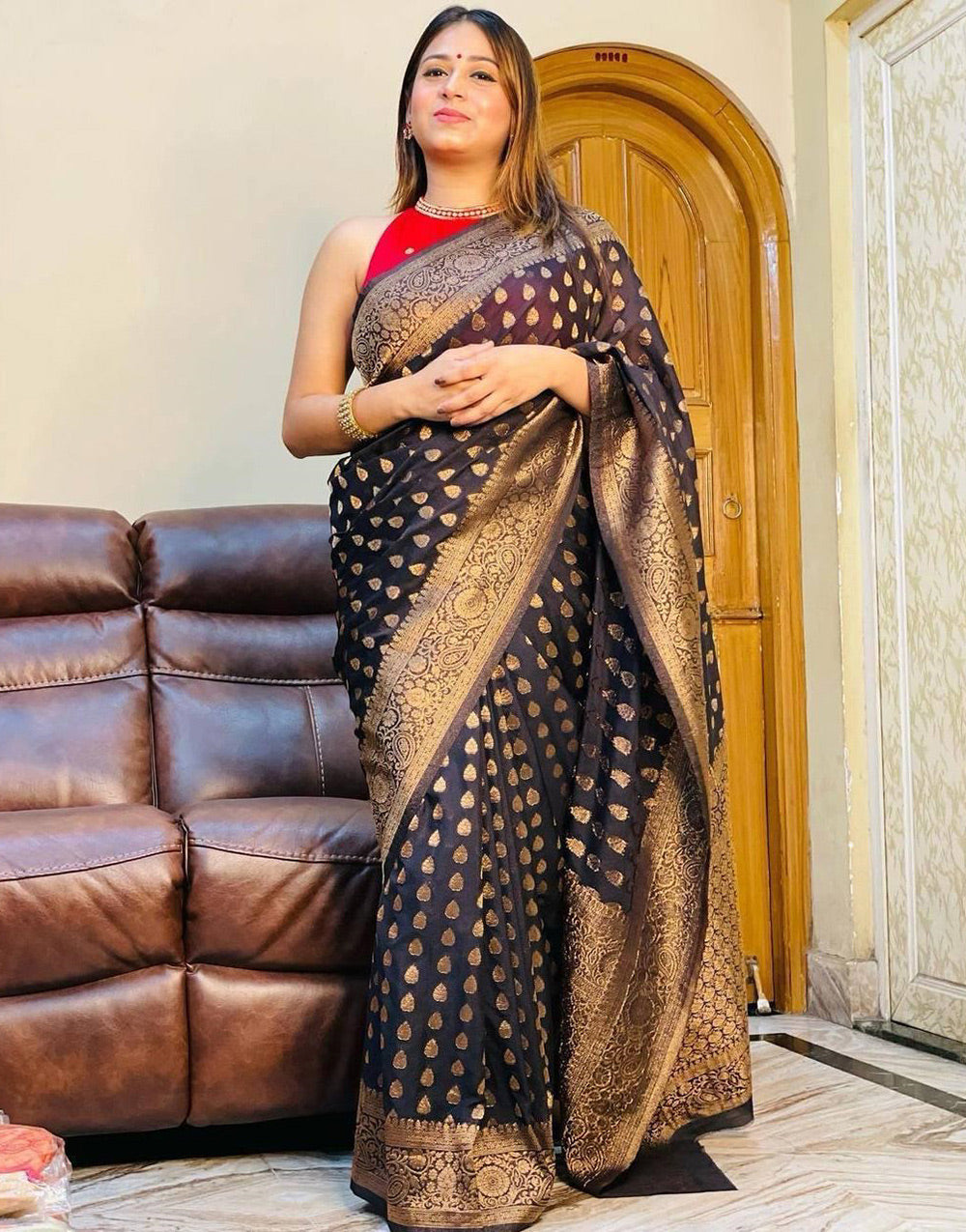 Black Banarasi Silk Saree With Zari Weaving Work