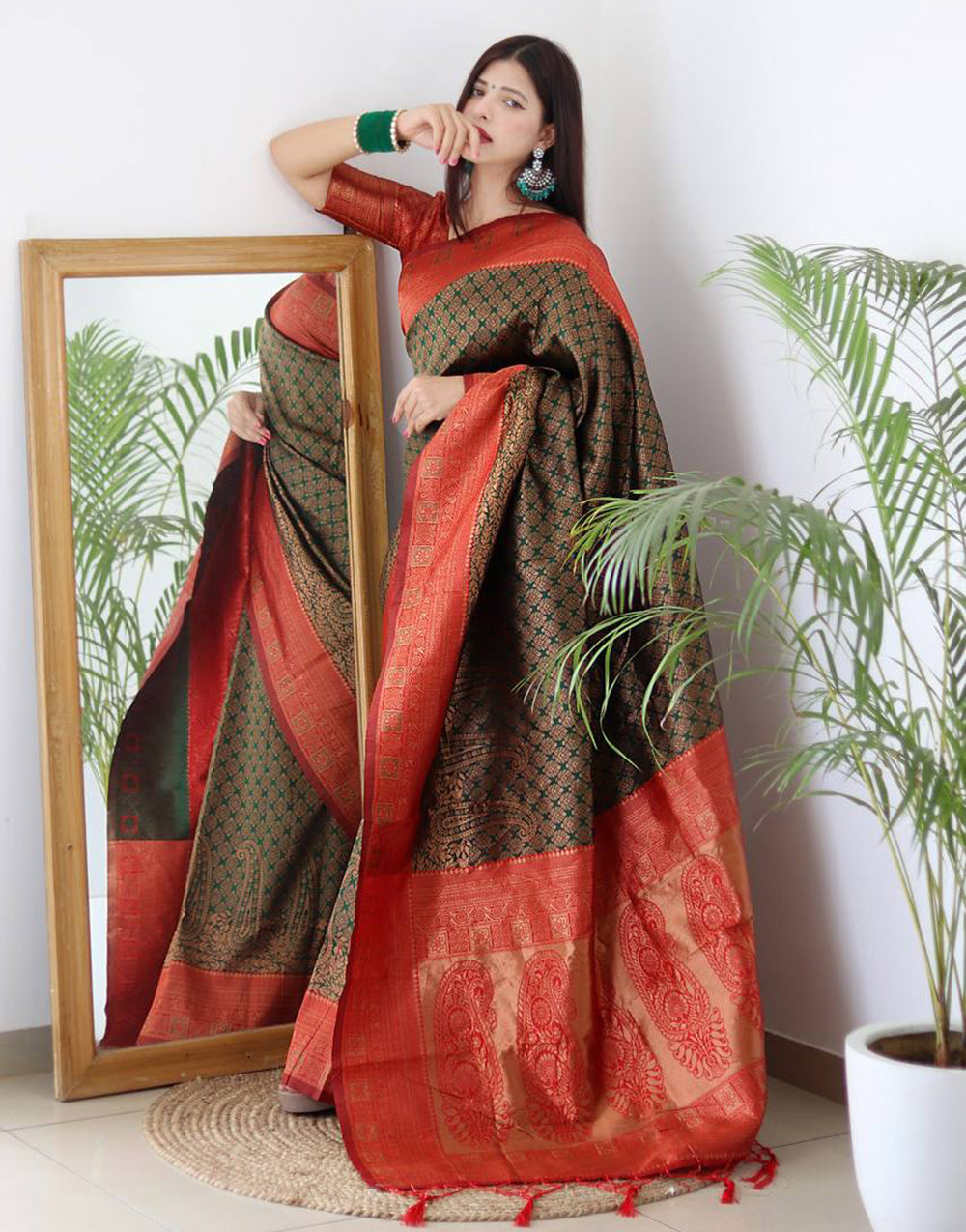 Mahengi Green Banarasi Silk Saree With Zari Weaving Work