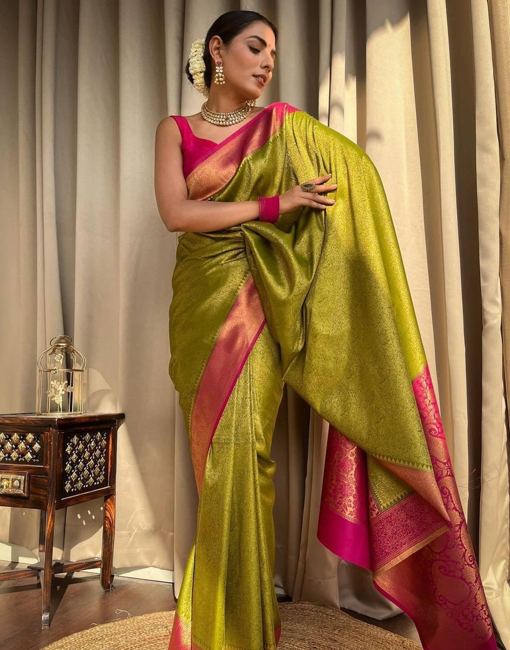 LIGHT GREEN and PINK BUTTIS SILK Saree with KANCHIPURAM