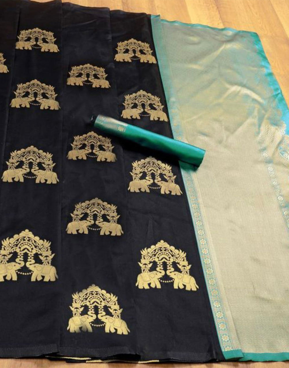 Black & Rama Banarasi Silk Saree With Weaving Work