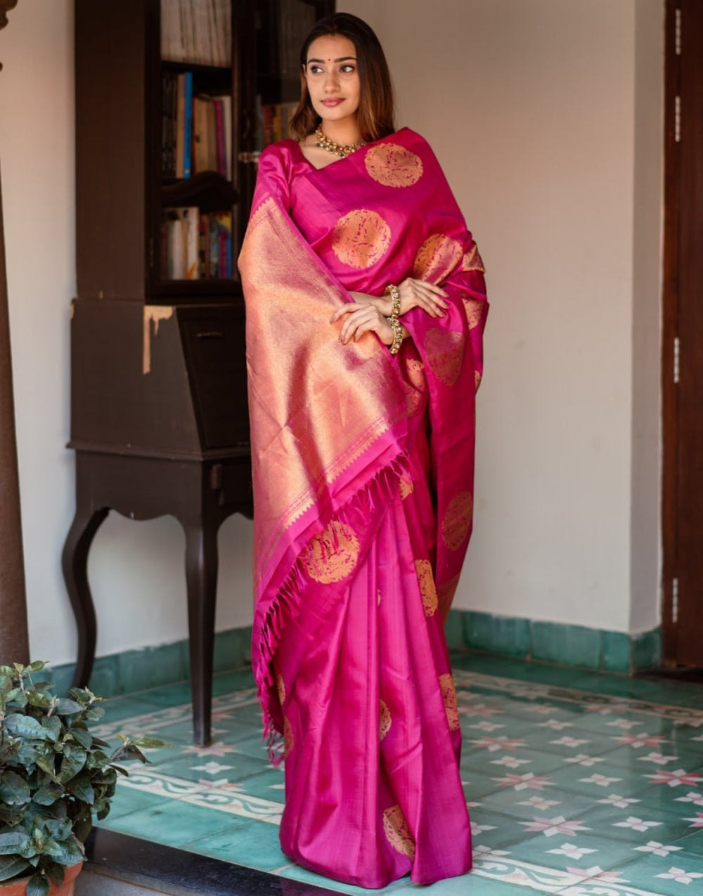 Dark Pink Soft Banarasi Silk Saree With Zari Weaving Work